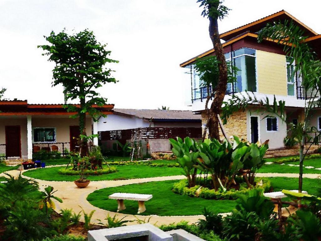The Park Nangrong Resort Nang Rong Exterior foto