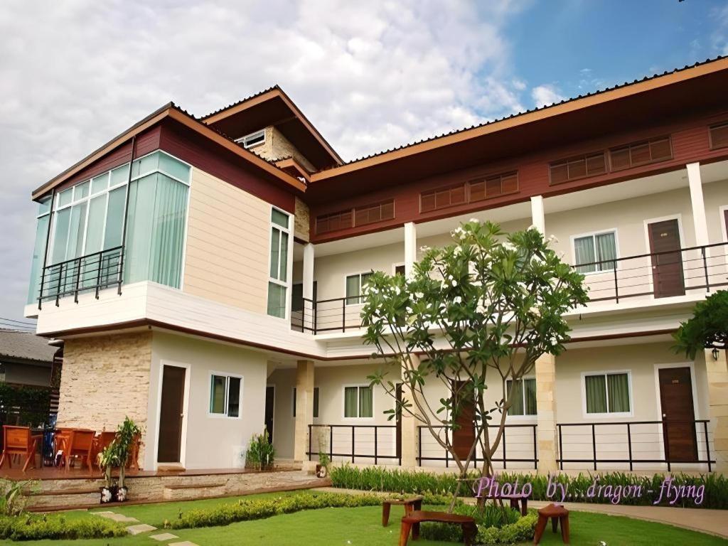 The Park Nangrong Resort Nang Rong Exterior foto