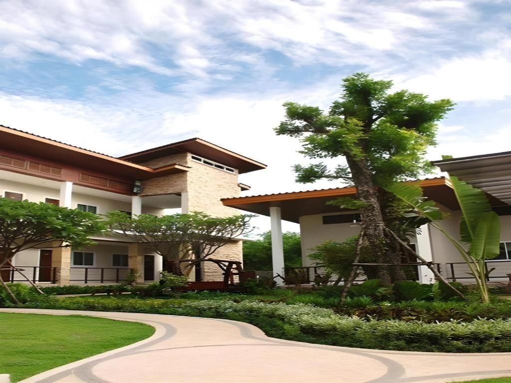 The Park Nangrong Resort Nang Rong Exterior foto