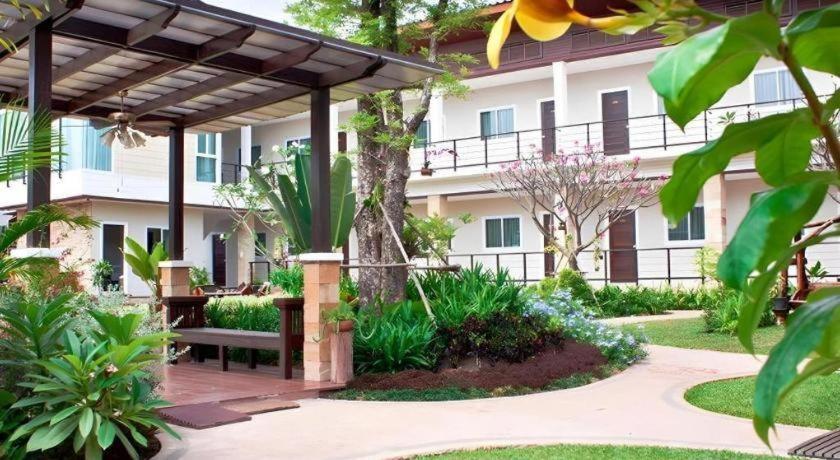 The Park Nangrong Resort Nang Rong Exterior foto