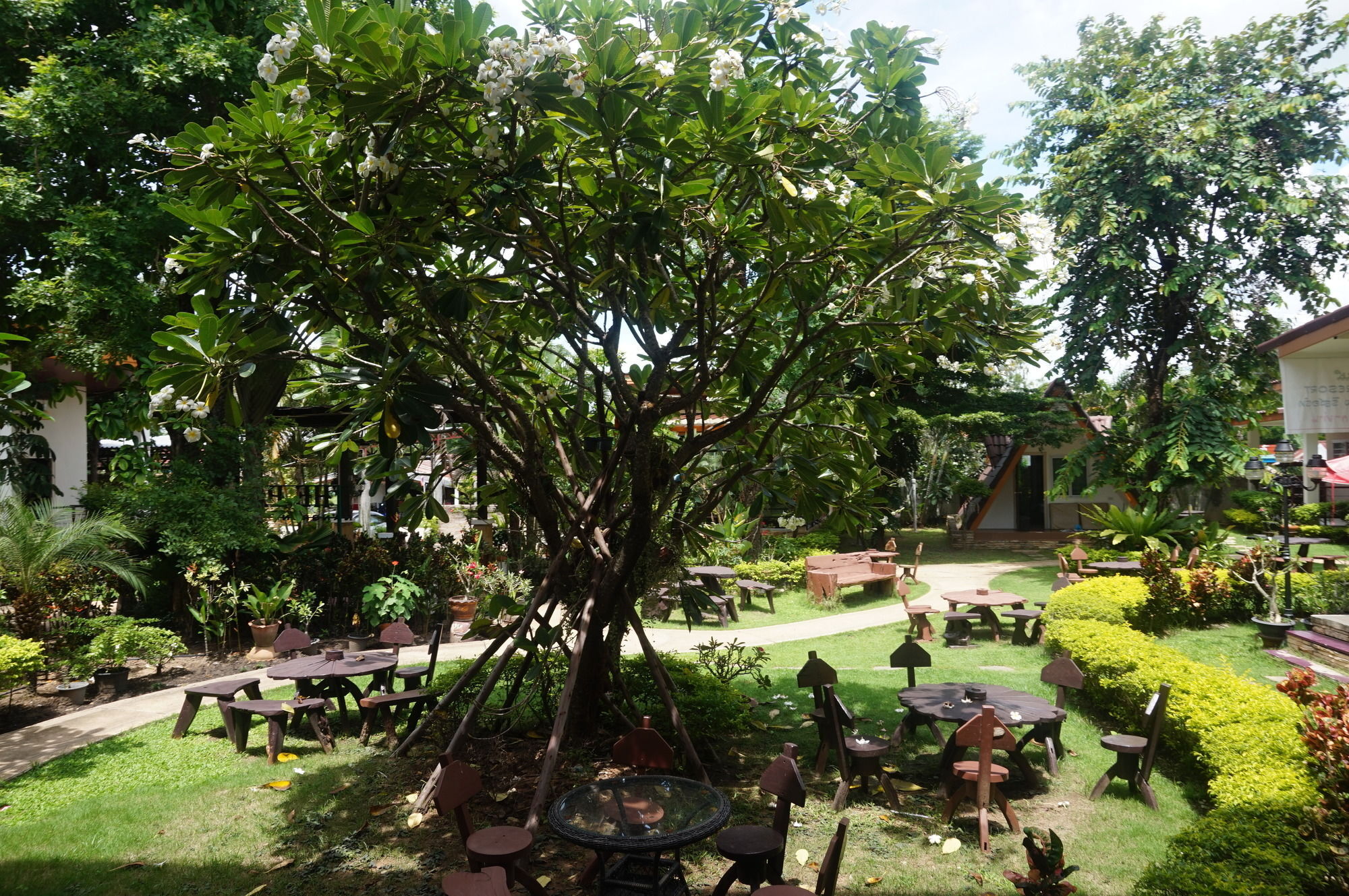 The Park Nangrong Resort Nang Rong Exterior foto